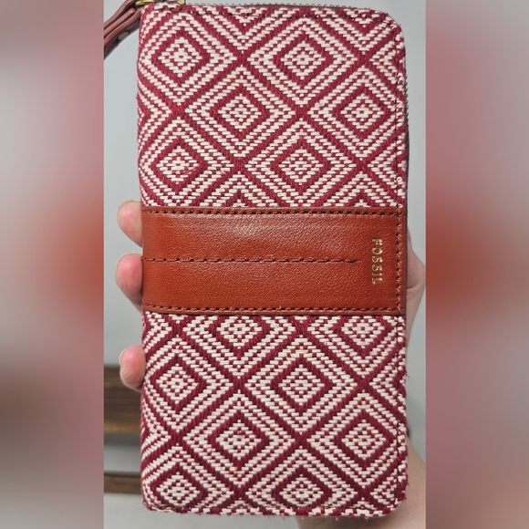 Fossil Jori Zip Clutch Wristlet RFID Wallet Leather Fabric Red White Brown NWOT - Picture 3 of 16